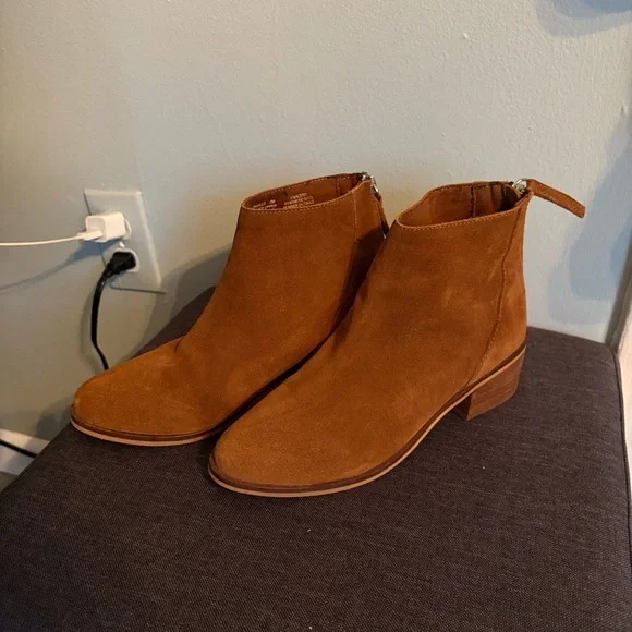 Steve Madden Suede Ankle Boots - Picture 2 of 5